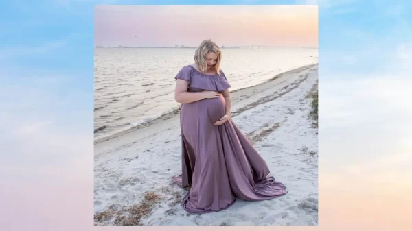 pregnant women on the beach